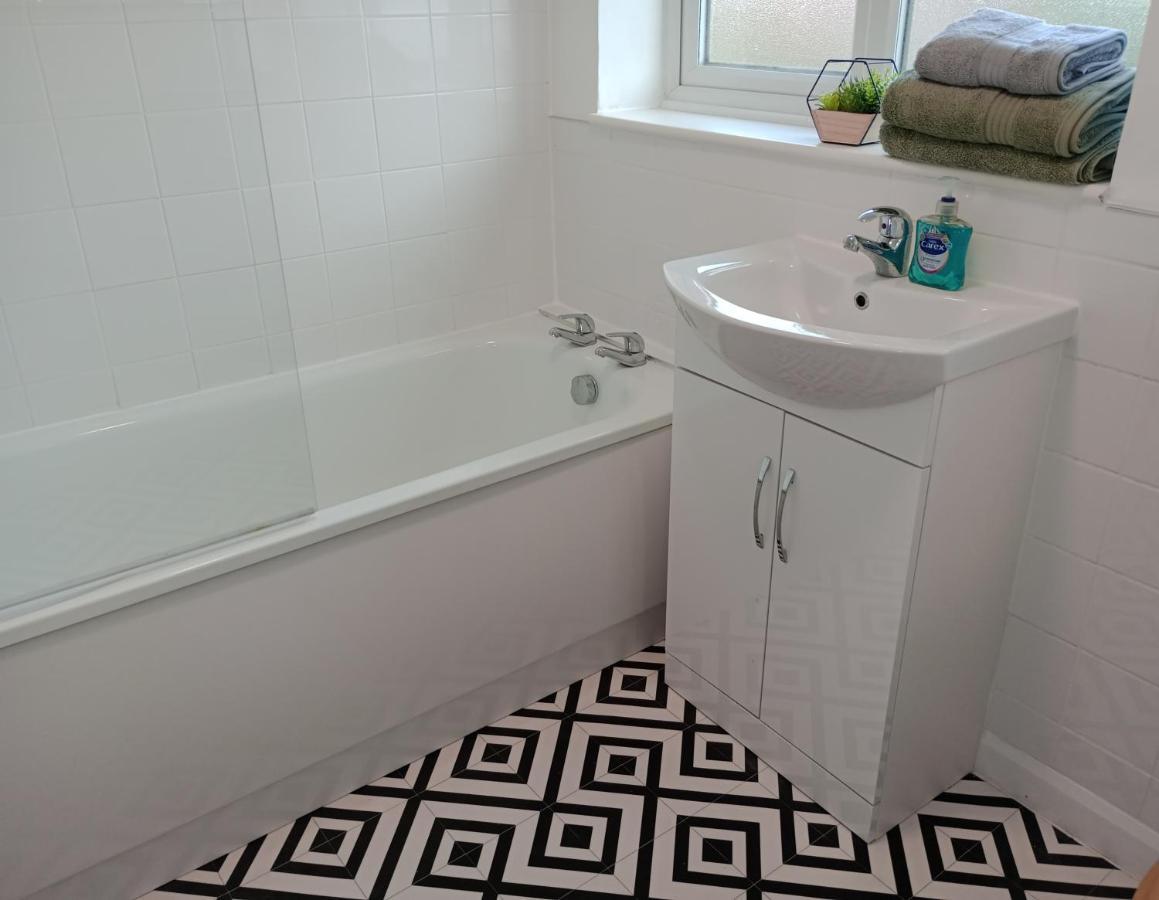 3Br House With Garden Near Bicester Village Екстер'єр фото